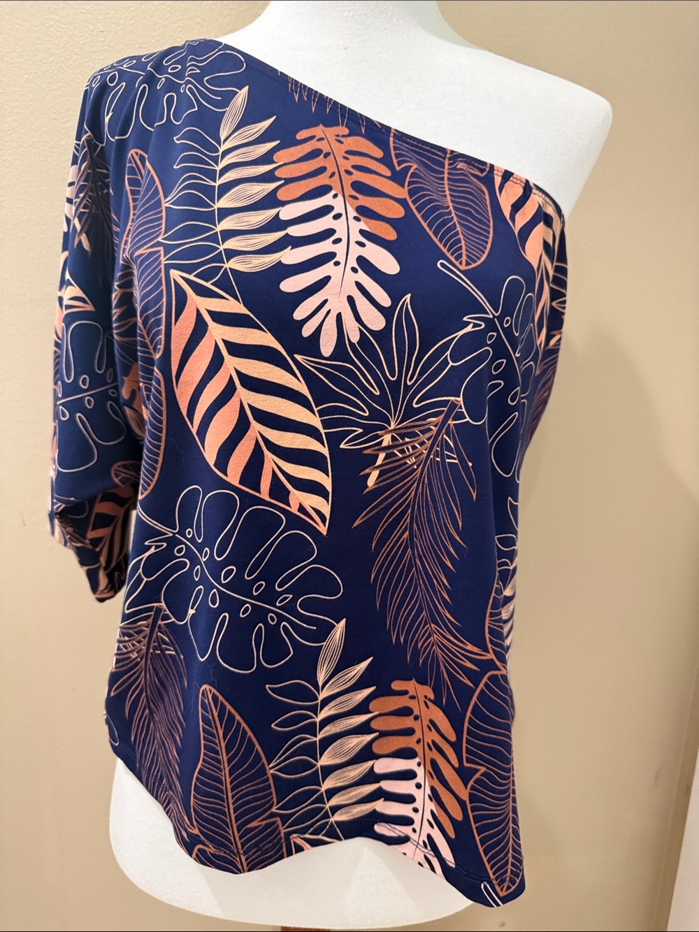 Fighting Eel - Navy Tropical One-Shoulder Top with Leaf Print XS
